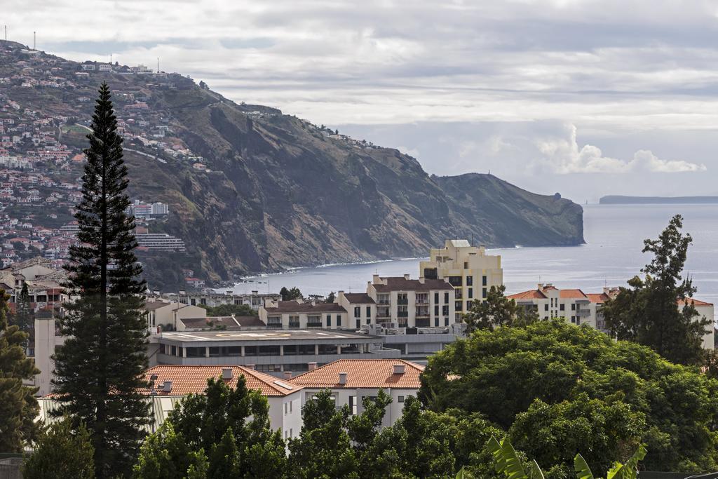 Barreiros I By An Island Apart Funchal  Ngoại thất bức ảnh