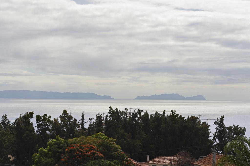 Barreiros I By An Island Apart Funchal  Ngoại thất bức ảnh